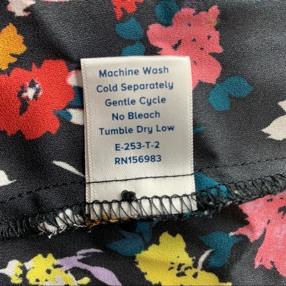 Allison Joy Gigi Smocked Neck Black Floral Blouse Size Extra Small - Picture 8 of 11